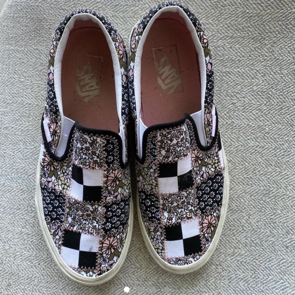 size 9 slip on vans